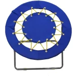 صندلی تاشوی بانجی مدلBYBصندلی های بانجی را می توان در دسته صندلی های تاشو کم جا طبقه بندی کرد، اما راحتی، دوام و مکانیسم عملکرد نشیمن آن به هیچ عنوان با یک صندلی تاشوی معمولی که تا کنون دیده ایم